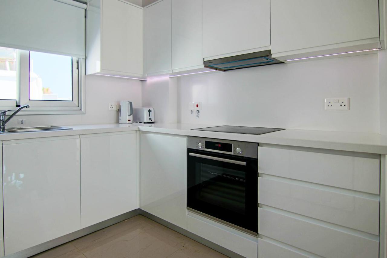 Phaedrus Living: Seaside Luxury Flat Lighthouse 65 Apartamento Pafos Exterior foto